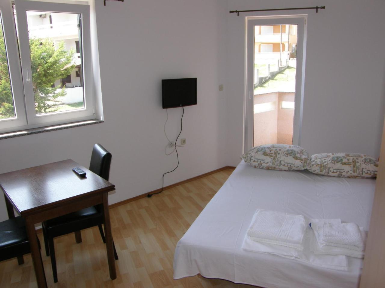 Apartments Pintar Zarok Baska  Ngoại thất bức ảnh