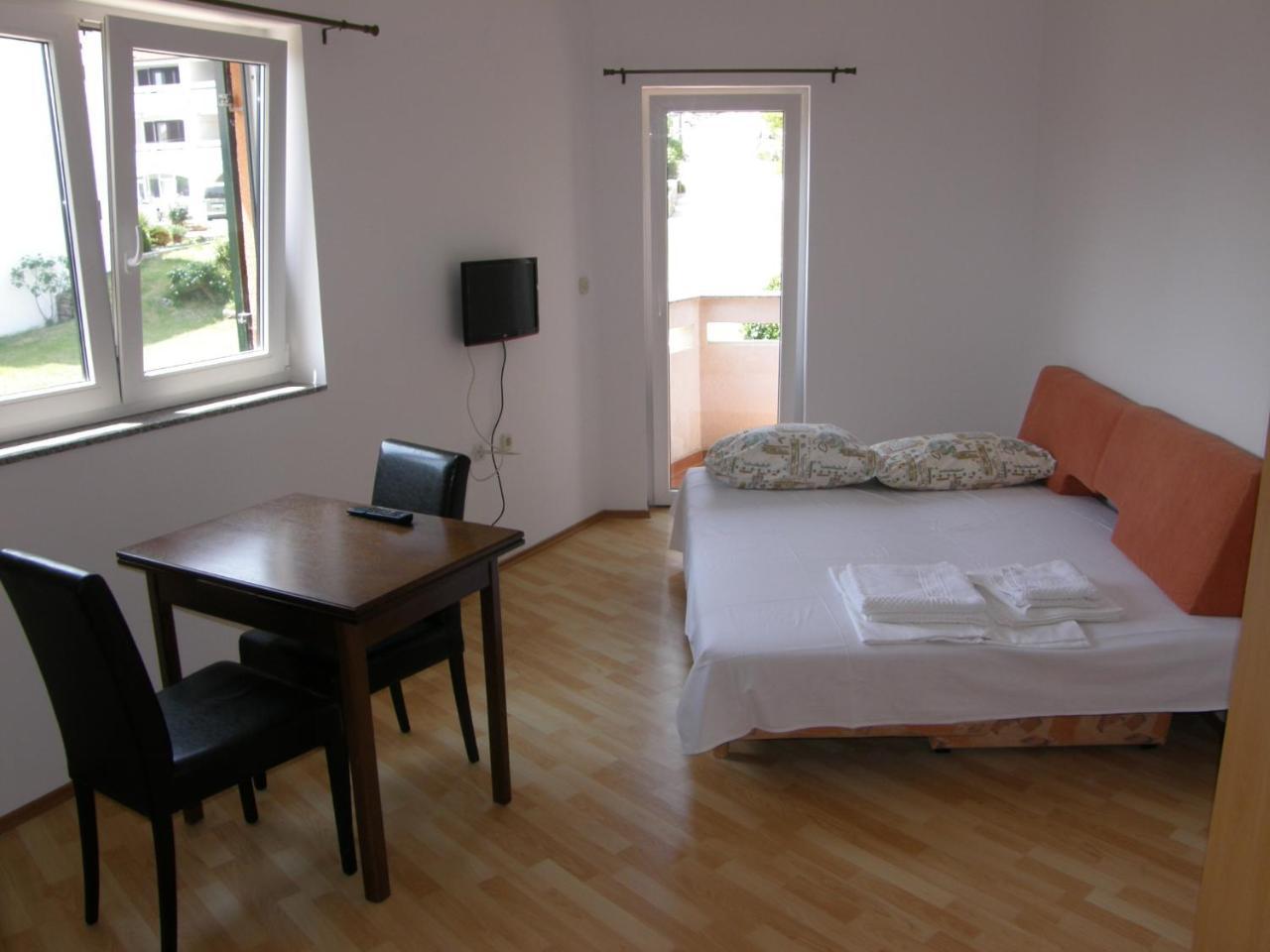 Apartments Pintar Zarok Baska  Ngoại thất bức ảnh